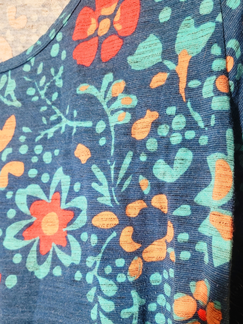 LuLaRoe Blue &  Coral Floral Short Sleeve Tee - Picture 3 of 4